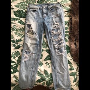 American Eagle Tomgirl light wash jeans 4